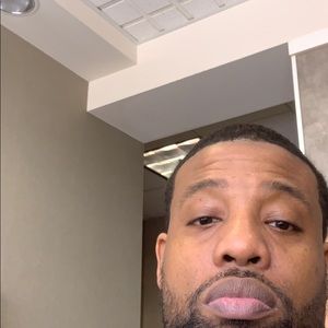 Meet your Posher, Deonta